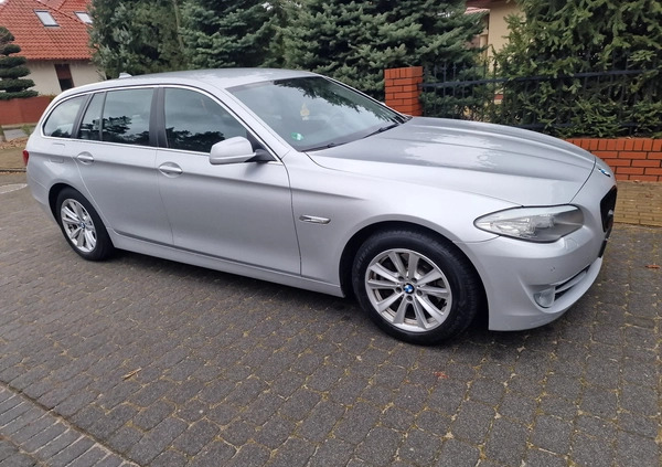 BMW Seria 5 cena 42500 przebieg: 236500, rok produkcji 2013 z Leszno małe 92